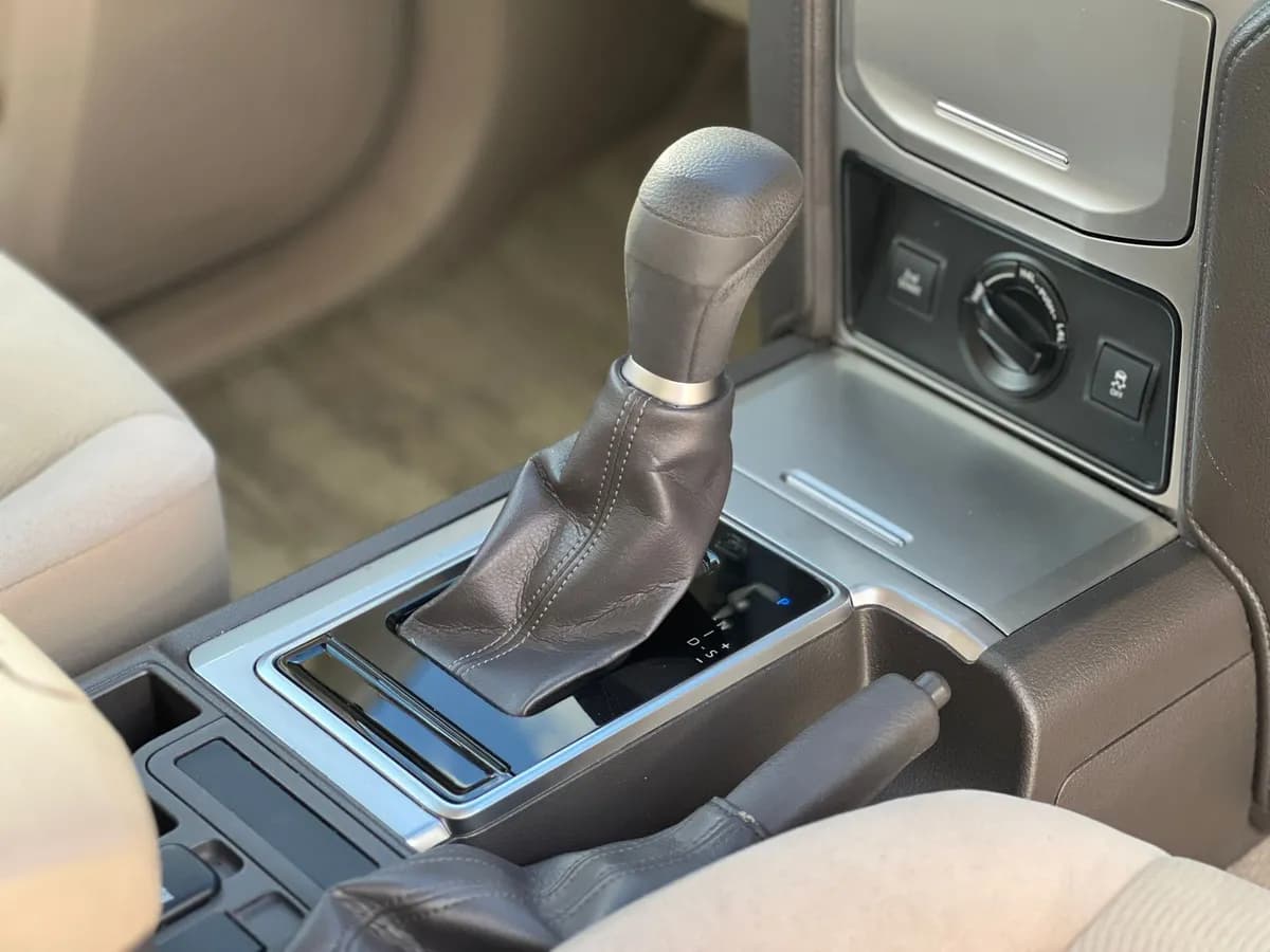 Toyota Prado Land Cruiser - Image 6