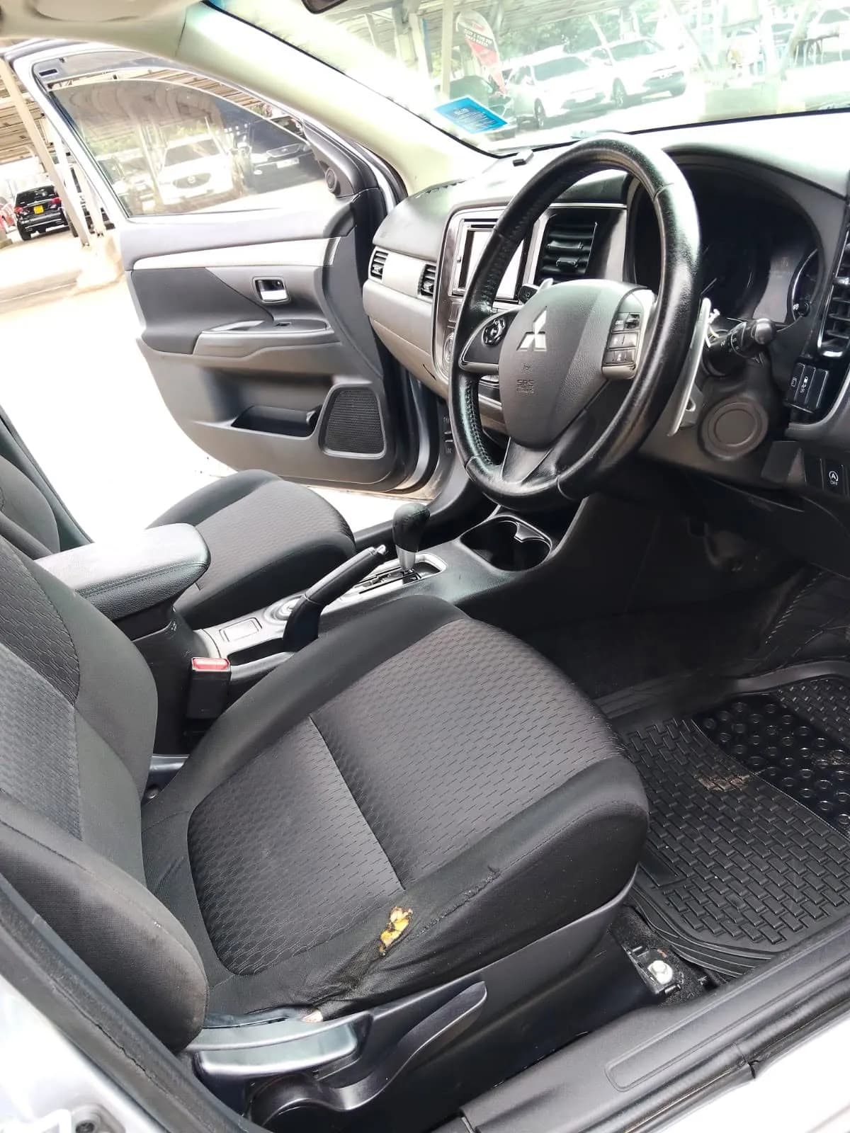 Mitsubishi Outlander - Image 2