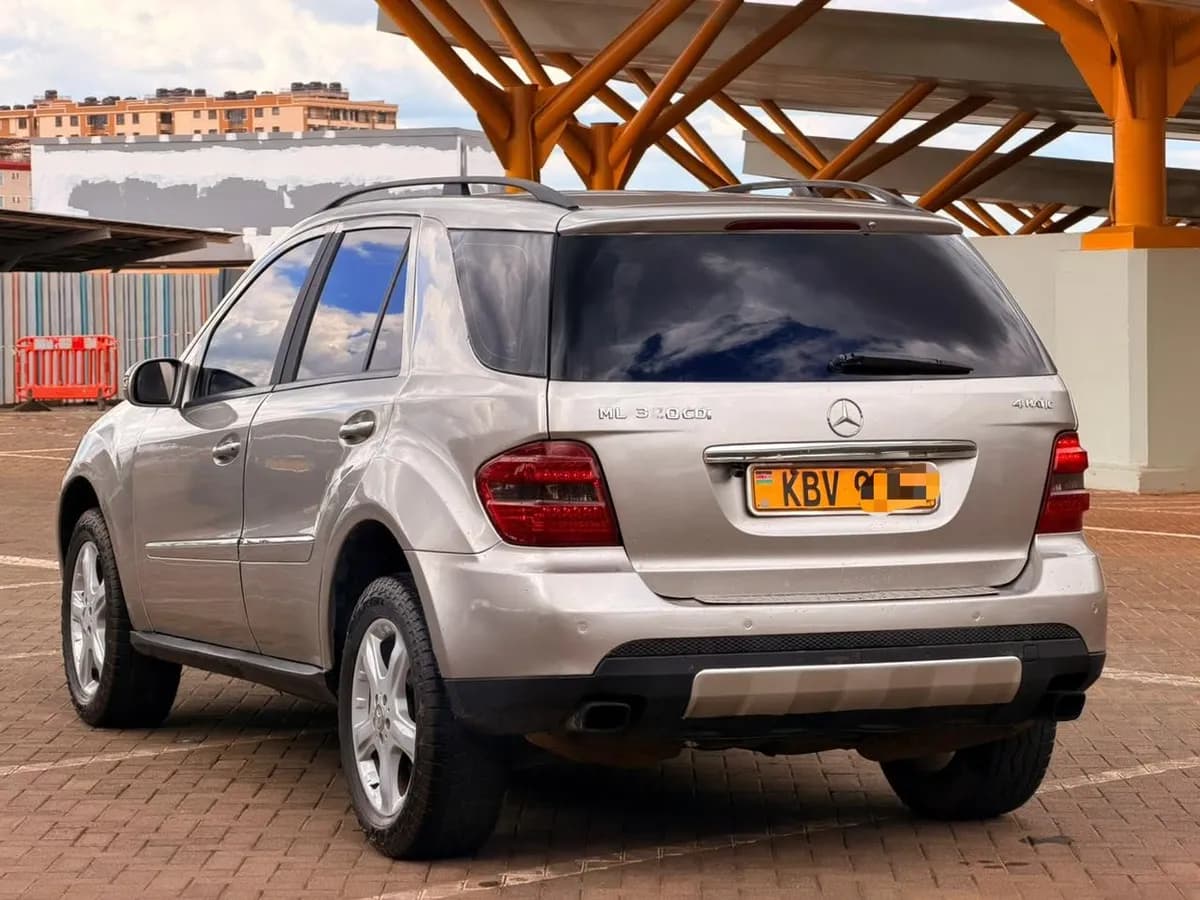 Mercedes Benz ML320 - Image 8
