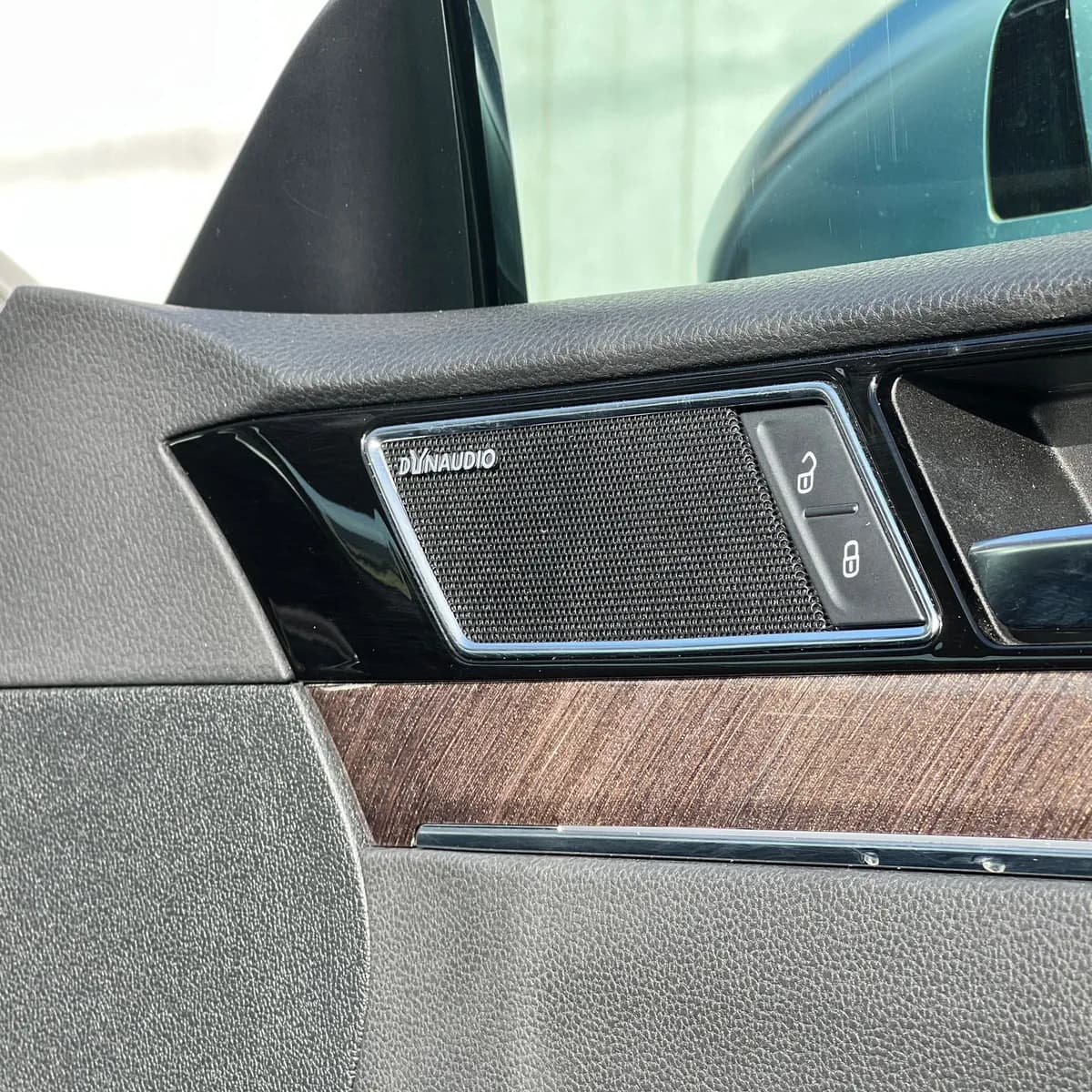 Volks Wagen Arteon - Image 16