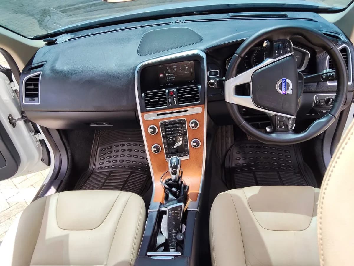 Volvo XC60 - Image 7