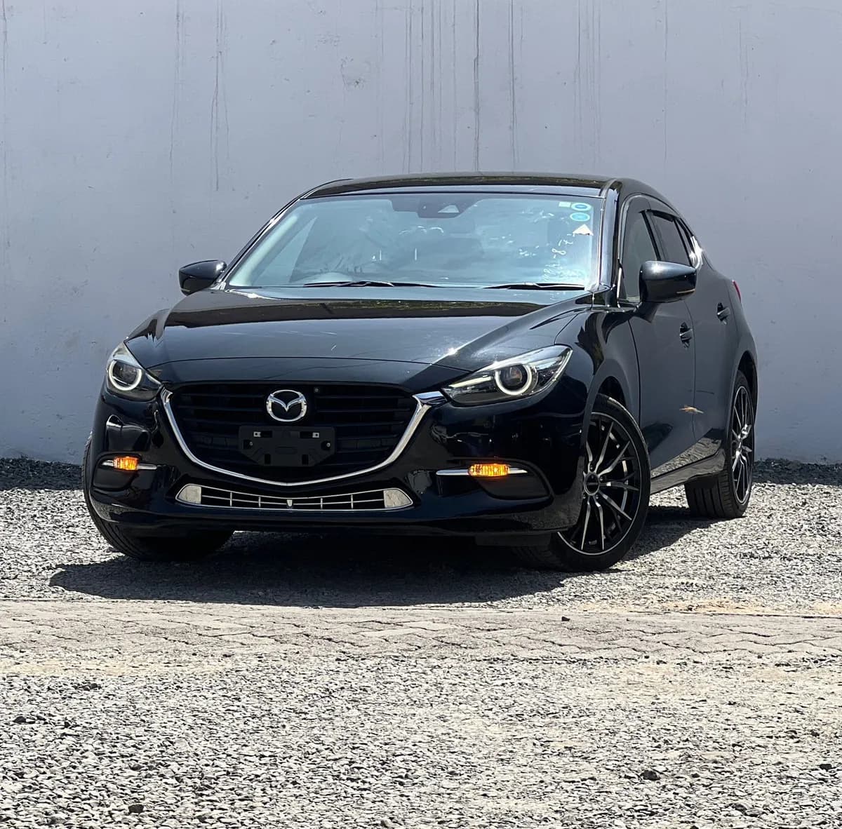 Mazda Axela - Image 2