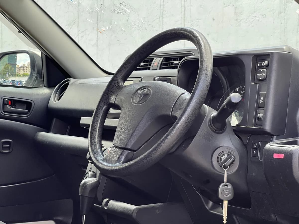 Toyota  Probox - Image 7