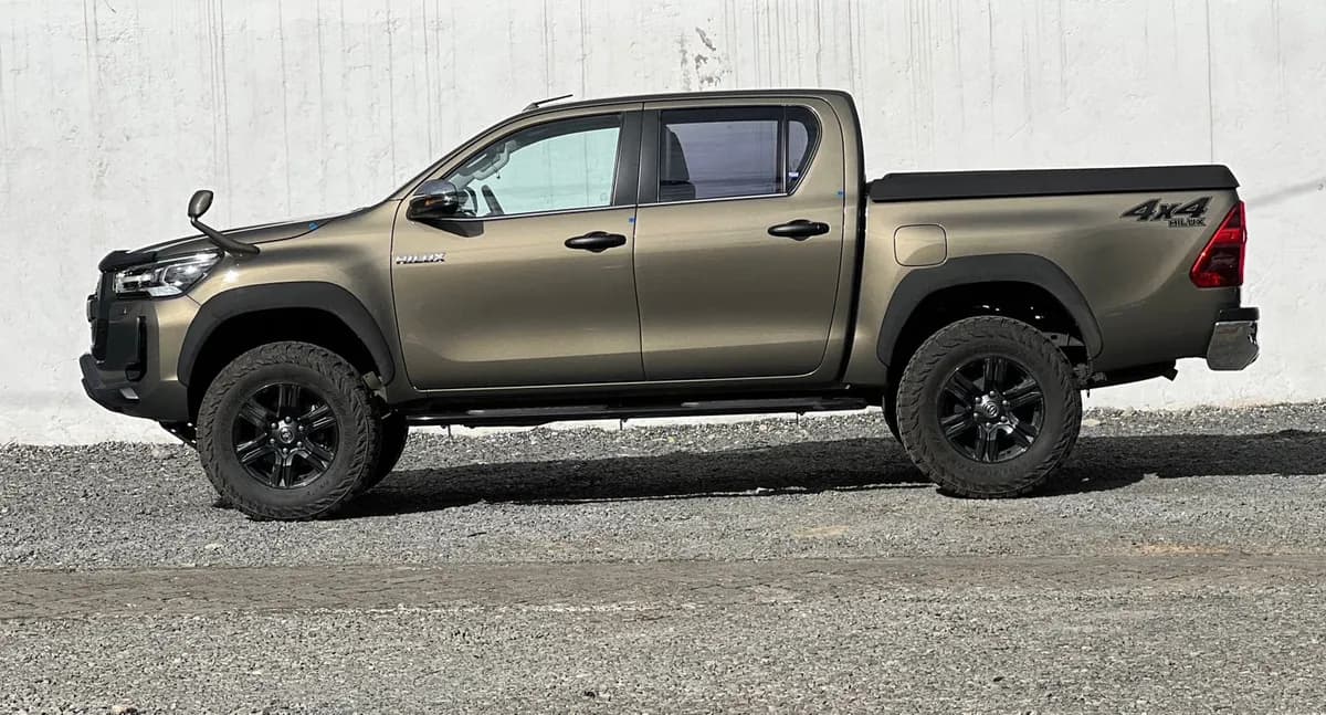 Toyota Hilux - Image 2