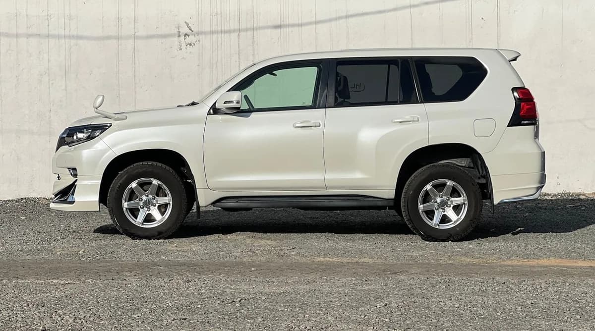 Toyota Prado Land Cruiser - Image 2