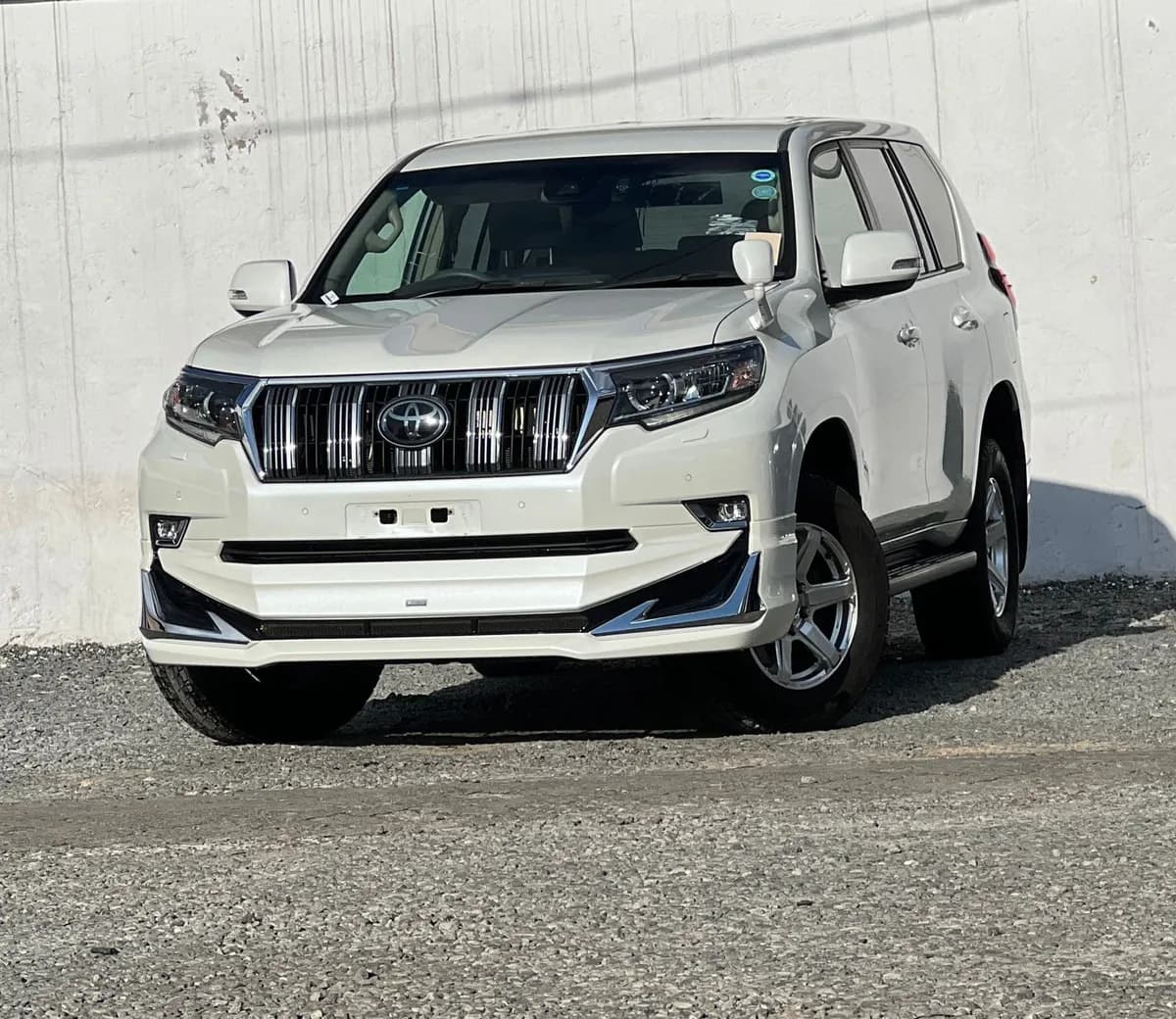 Toyota Prado Land Cruiser - Image 3