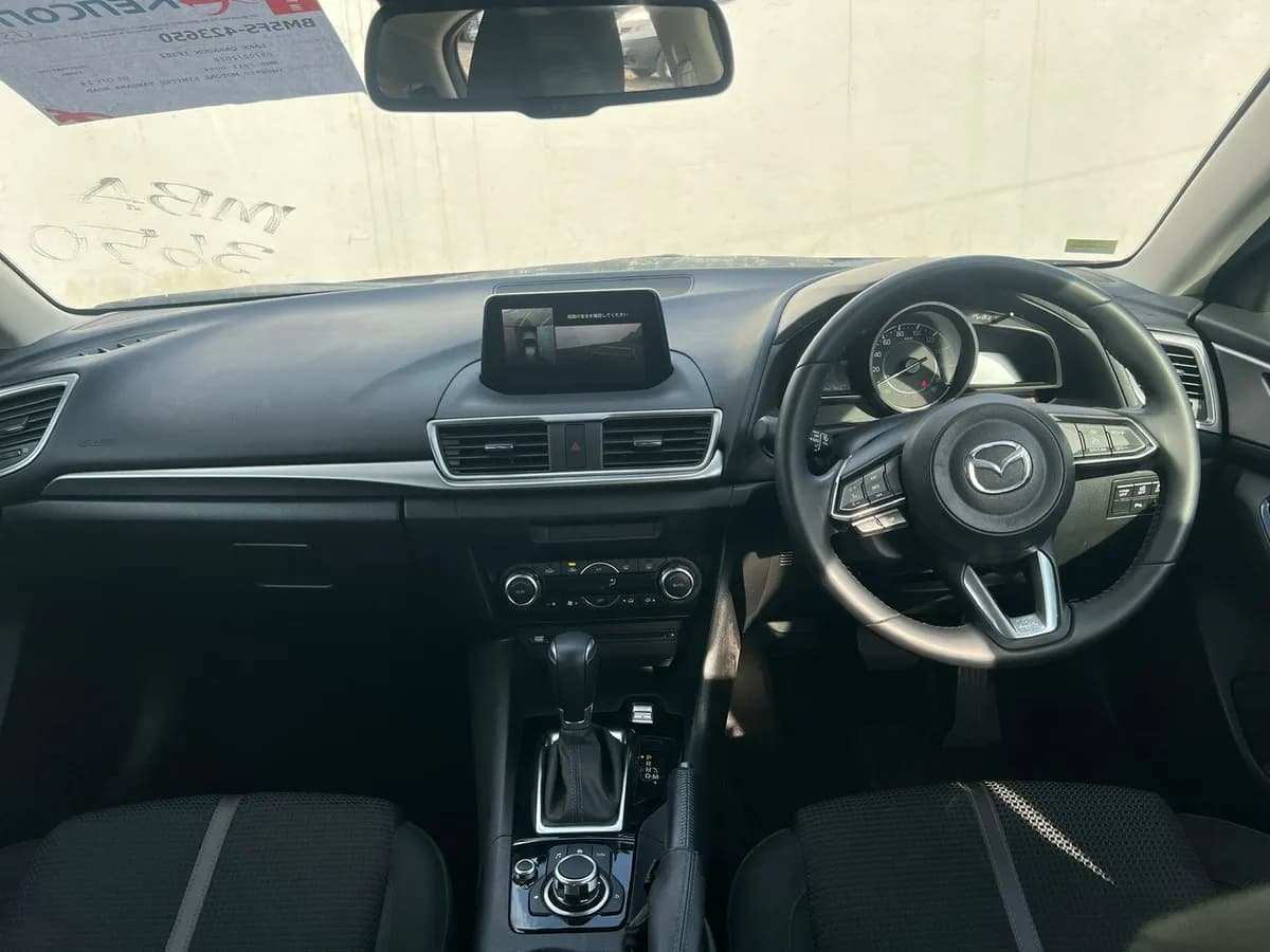 Mazda Axela - Image 6