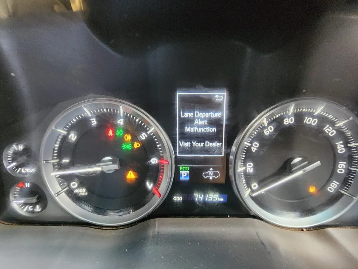 Toyota Land Cruiser - Image 13