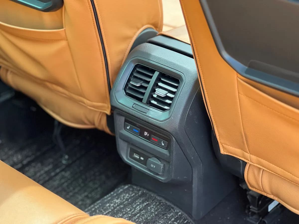 Volks Wagen Tiguan - Image 7