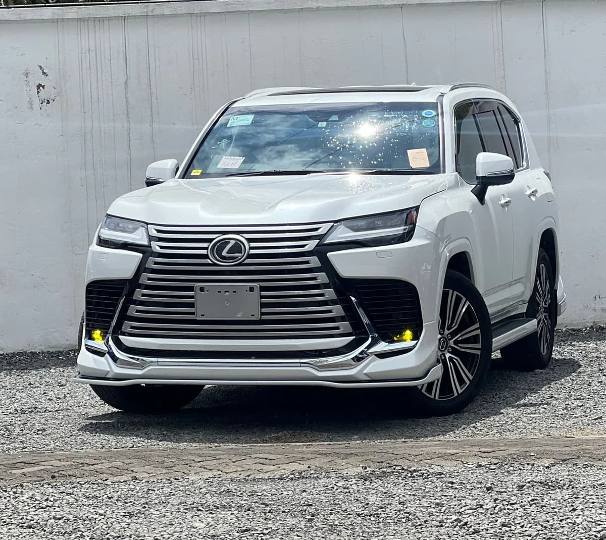 Lexus LX600 - Image 3