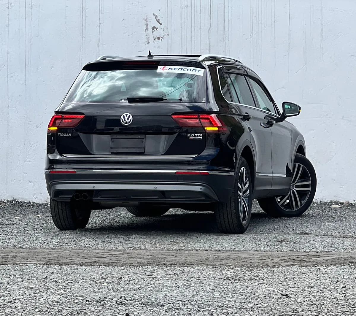 Volks Wagen Tiguan - Image 13