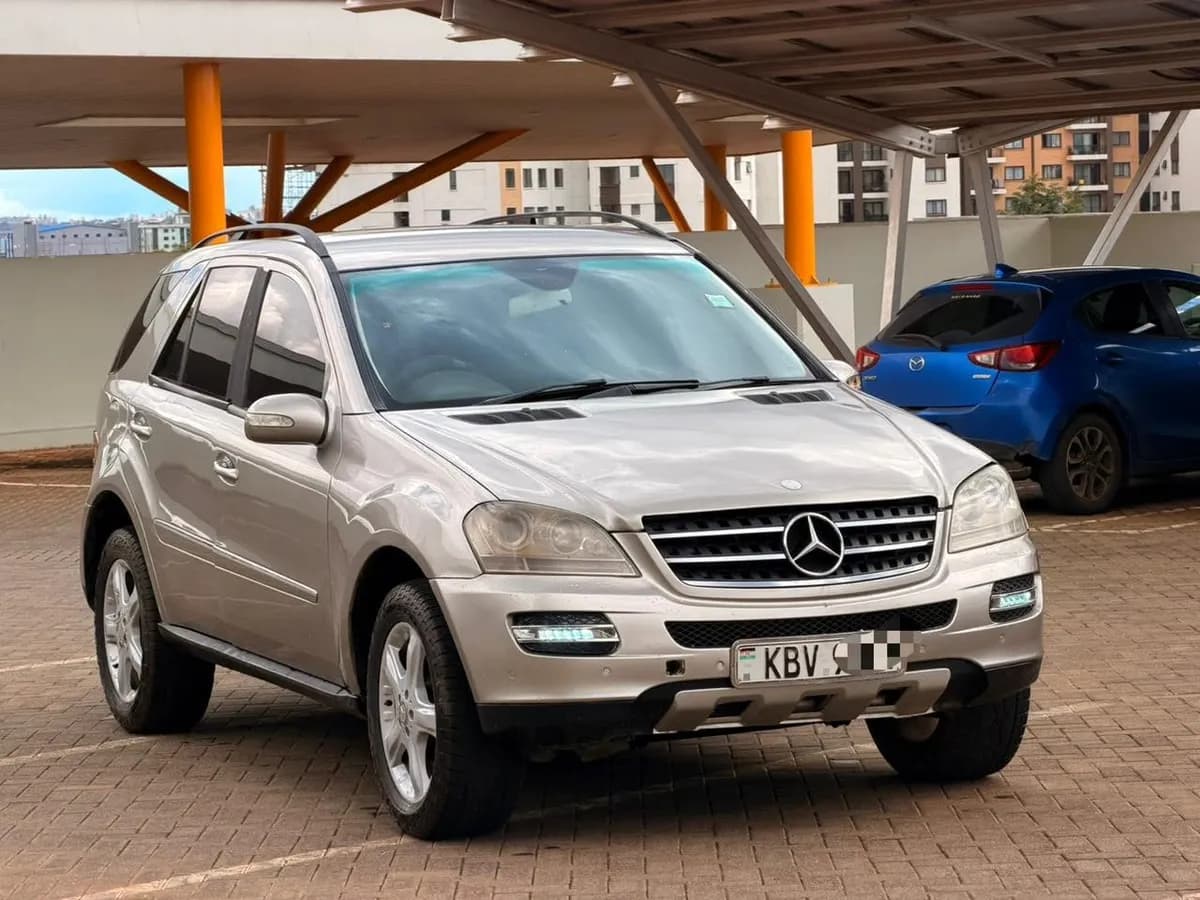 Mercedes Benz ML320 - Image 2