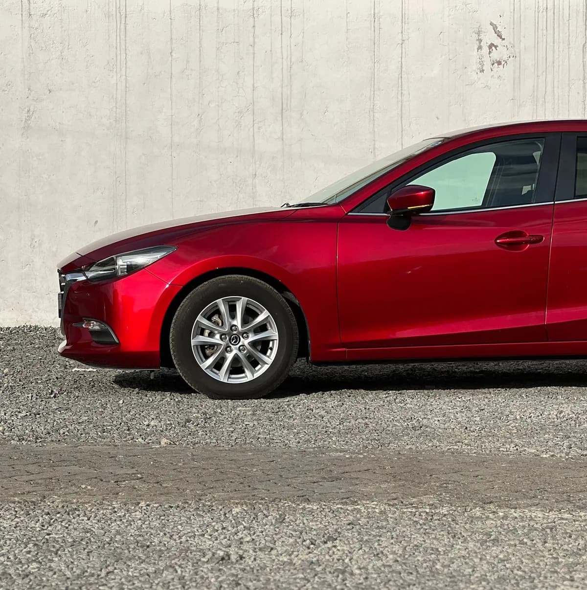 Mazda Axela - Image 8