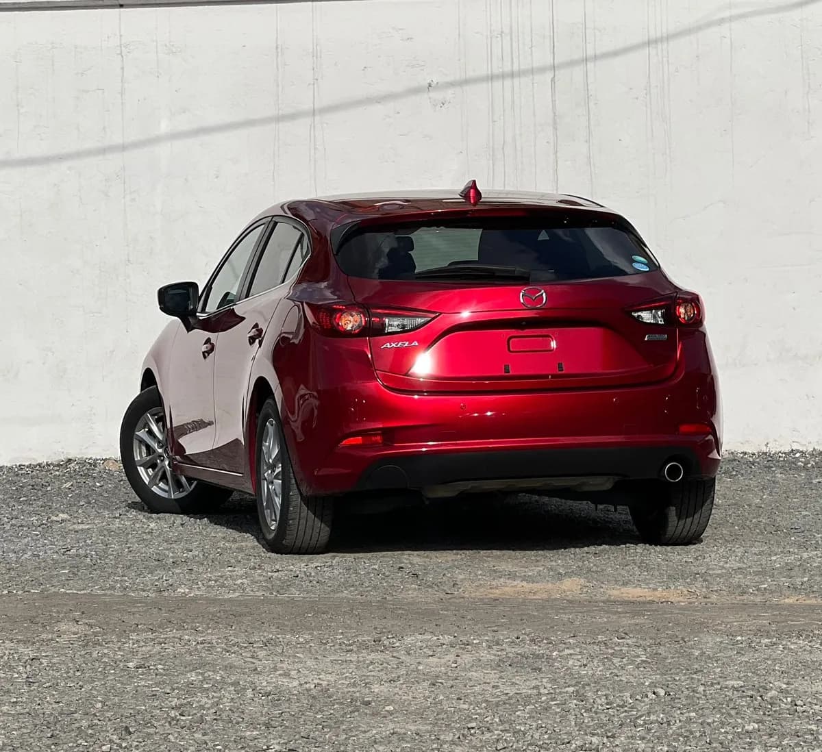 Mazda Axela - Image 11