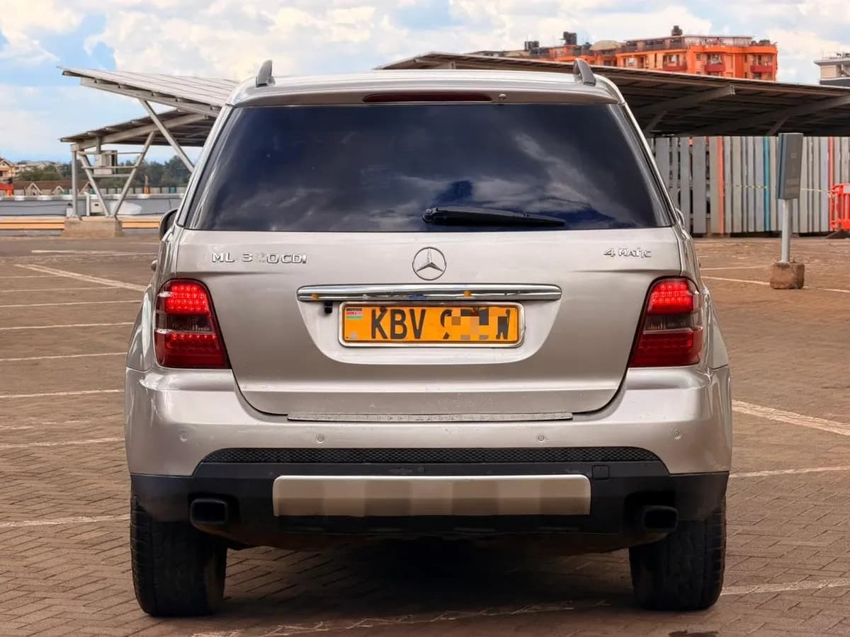 Mercedes Benz ML320 - Image 9