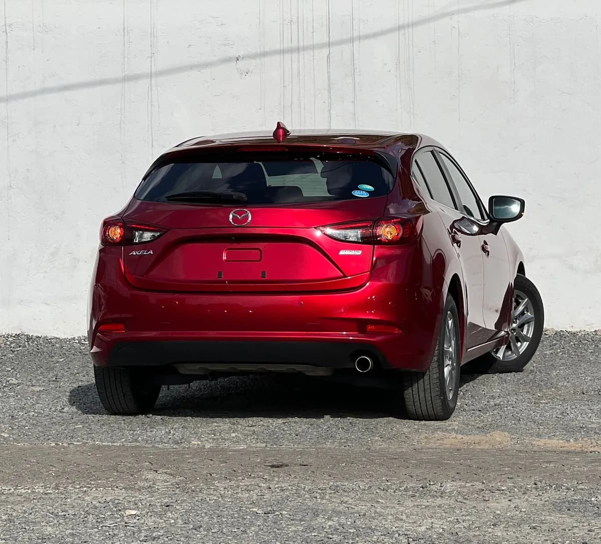 Mazda Axela - Image 10