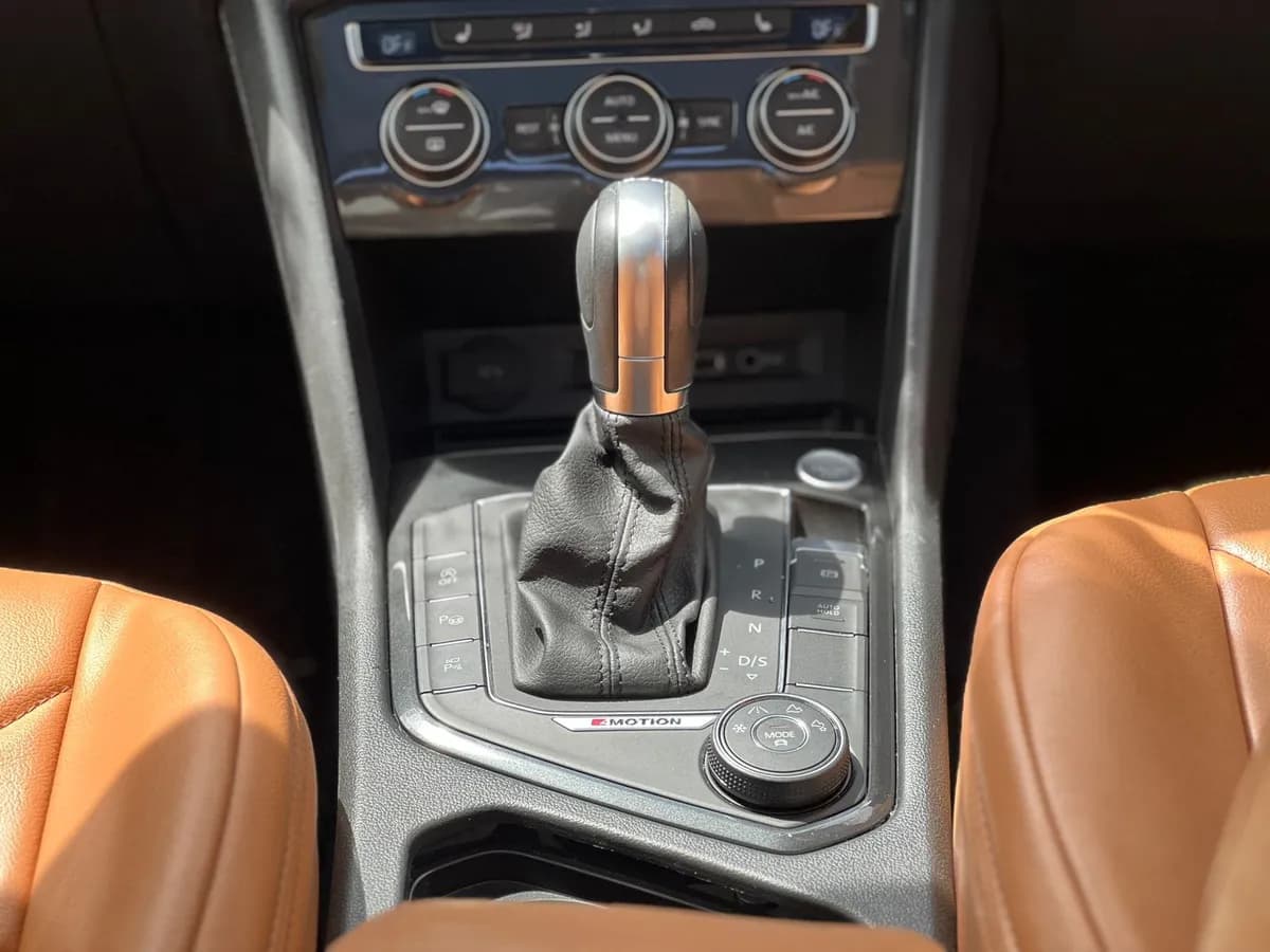Volks Wagen Tiguan - Image 5