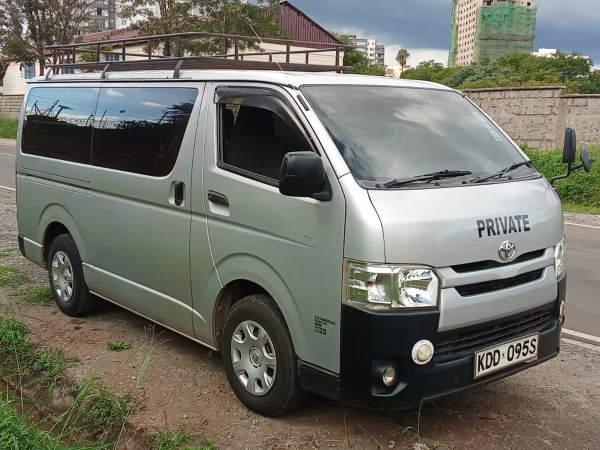 Toyota Hiace 7l