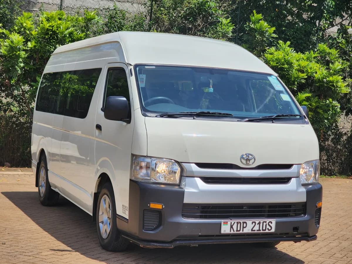 Toyota Hiace 9L